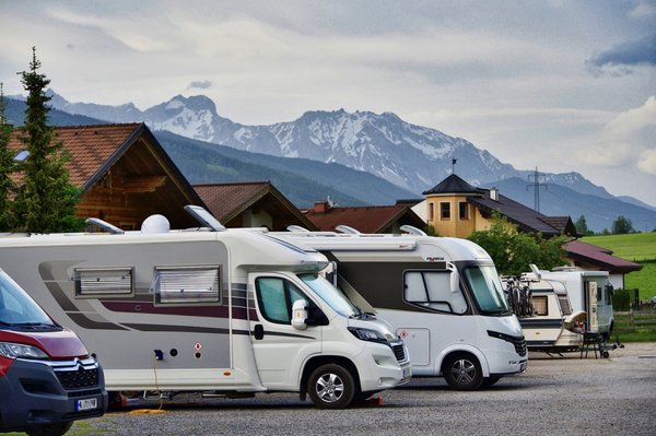 Quels sont les meilleurs spots pour camper en haute saison dans les Landes en France