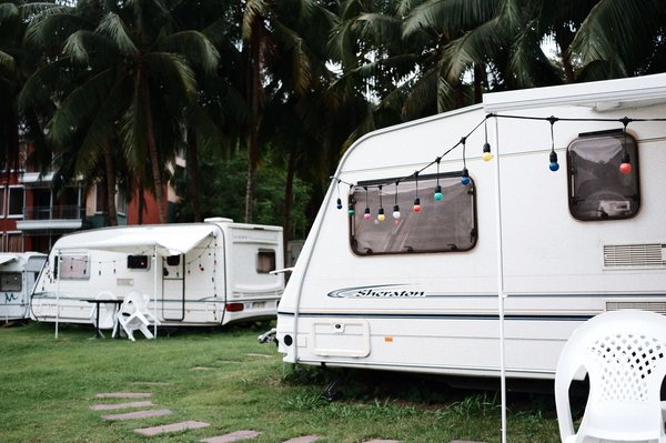 Où trouver un emplacement pour caravane en Île-de-France disponible en été ?